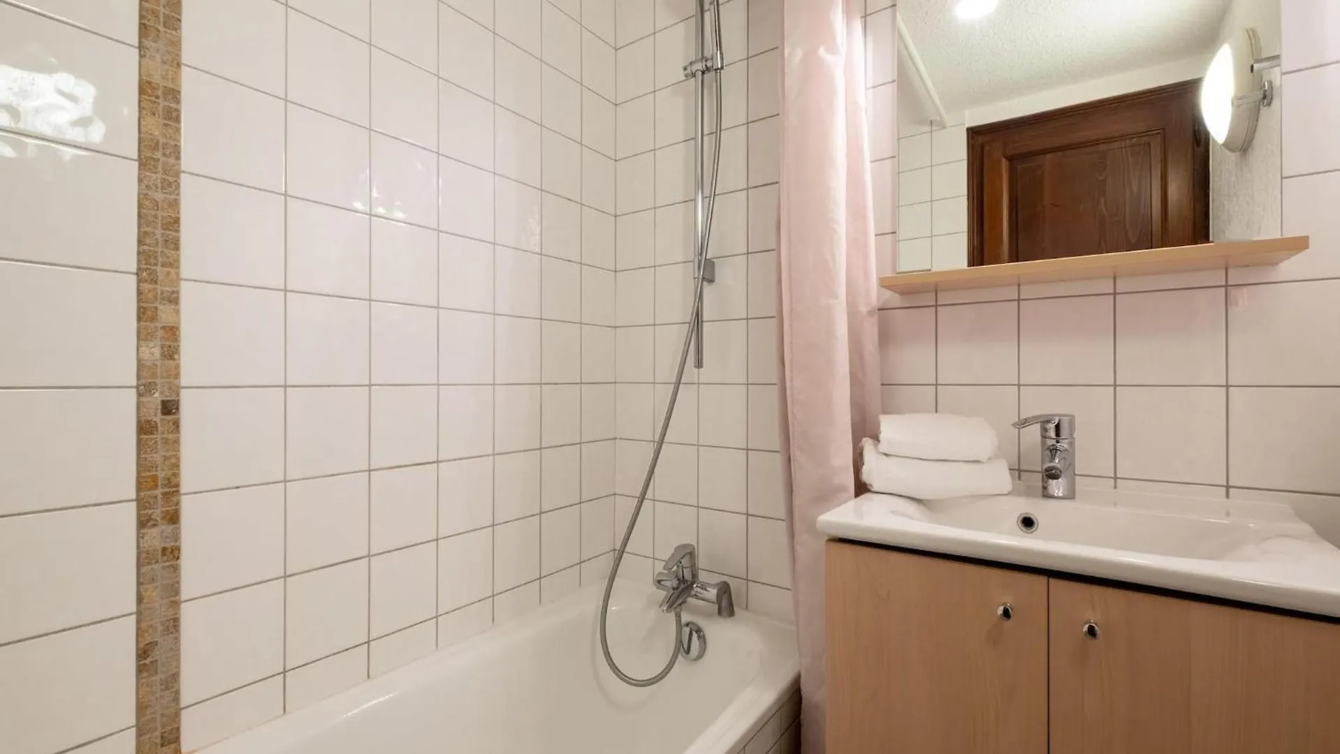 Nice Apartment With Balcony Megeve